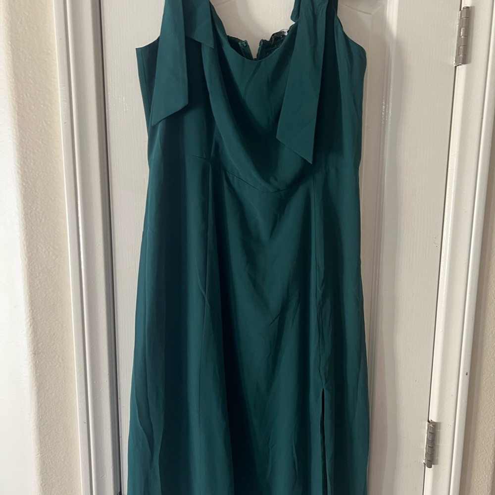 Elegant Teal Sleeveless Dress